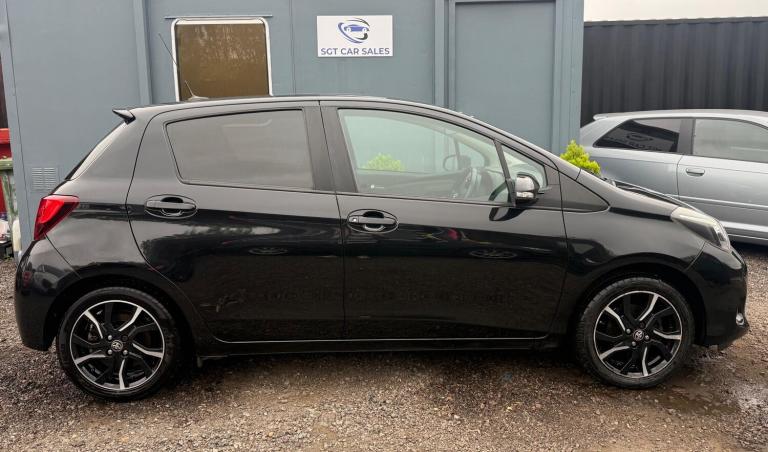 2016 Toyota Yaris 1.33 Dual VVT-i Design Euro 6 5dr HATCHBACK Petrol Manual