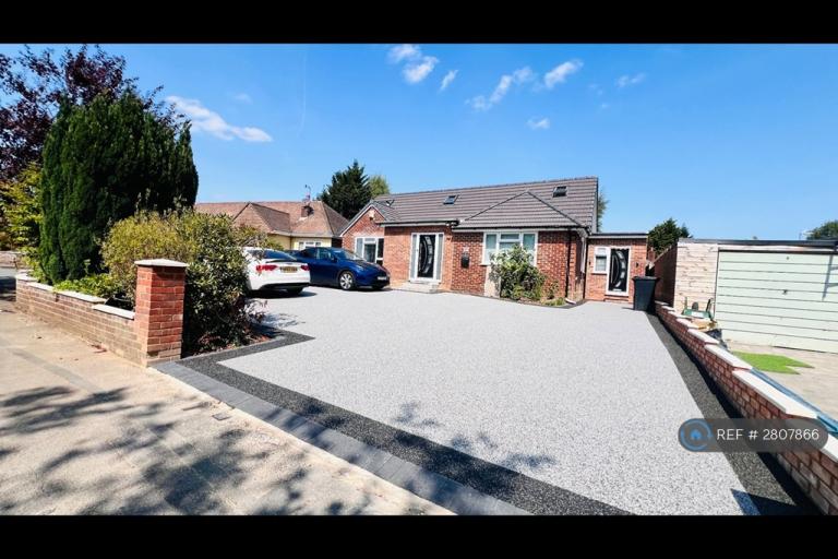 1 bedroom flat in Pentland Close, Reading, RG30 (1 bed) (#2807866)