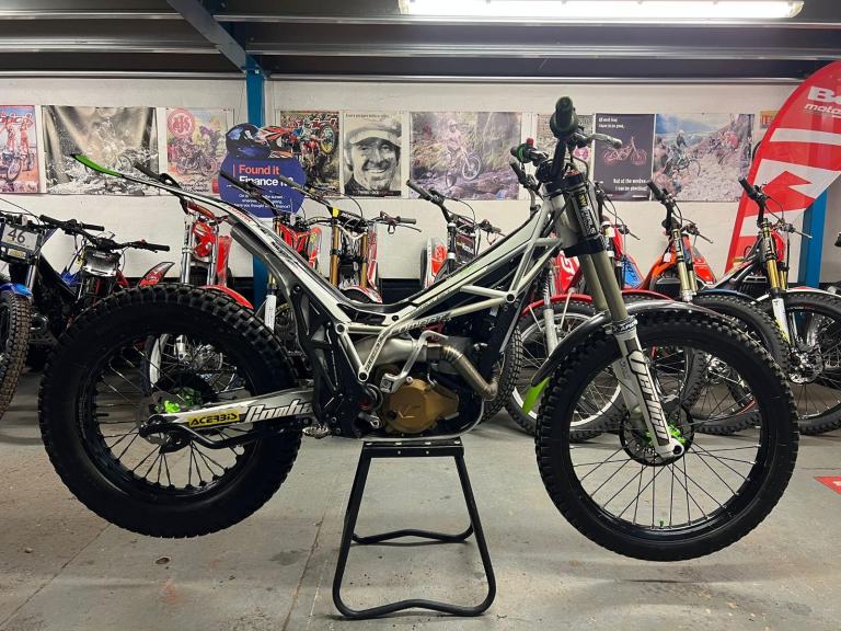 2016 Vertigo Combat Ice Hell 300cc Trials Bike - High Spec Lampkin 2-Stroke Fun