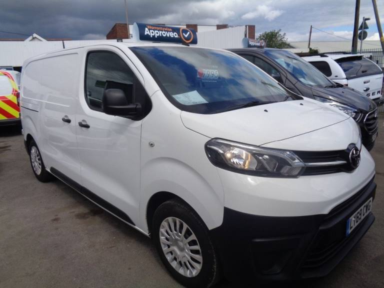 2020 69 TOYOTA PROACE 1.5D ICON MEDIUM PANEL VAN 6DR DIESELMWB EURO 6 NO VAT