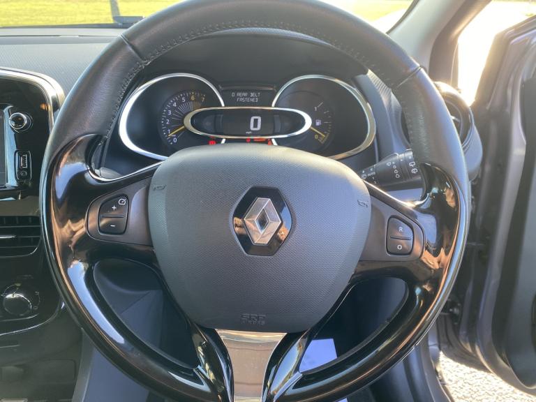 RENAULT CLIO 1.2 16V Dynamique MediaNav 2013