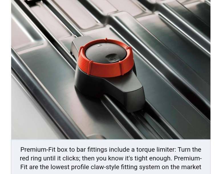 Roofbox that fits 4 large suitcases