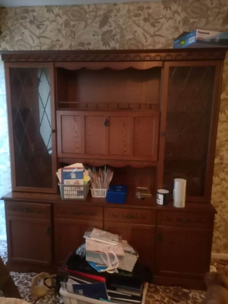 Wooden display dresser unit