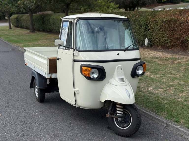 Piaggio Ape Classic 400 Three Wheeler Diesel Manual