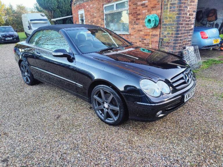 Mercedes-Benz CLK convertible Avantgarde 3.0. High spec, stunning looking. MOT October 2026!