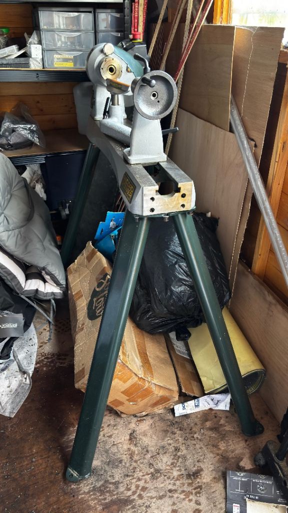 RECORD POWER WOOD LATHE