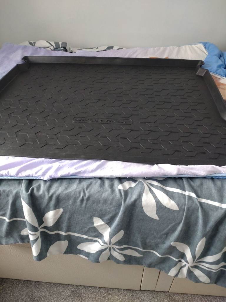 Kia Sportage  boot liner bought but just been in shed pick up only 