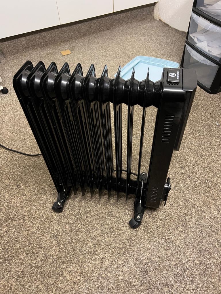 image for Ometa Smart Wi-Fi Oil-Filled Radiator – 2500W (Black)