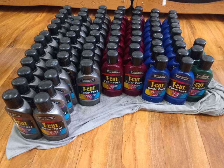 T CUT COLOUR RESTORER AND POLISH 2 IN 1