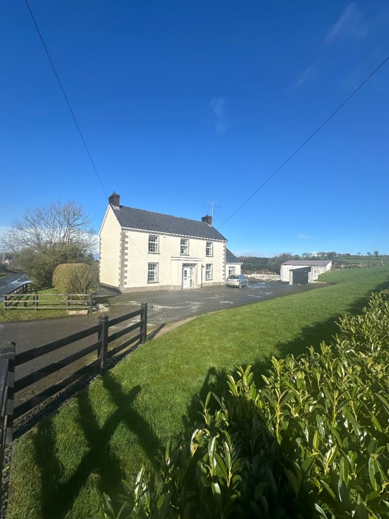 **4 Bedroom family house to Rent-  Ballygawley**