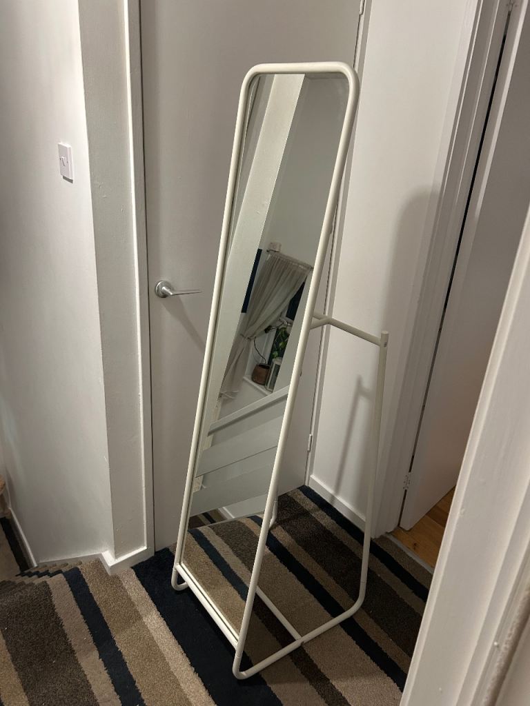 IKEA Knapper mirror