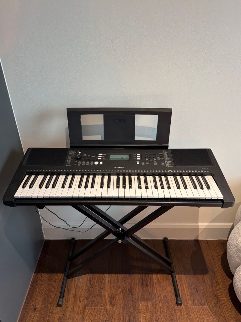 Yamaha PSR-E373 Digital Keyboard