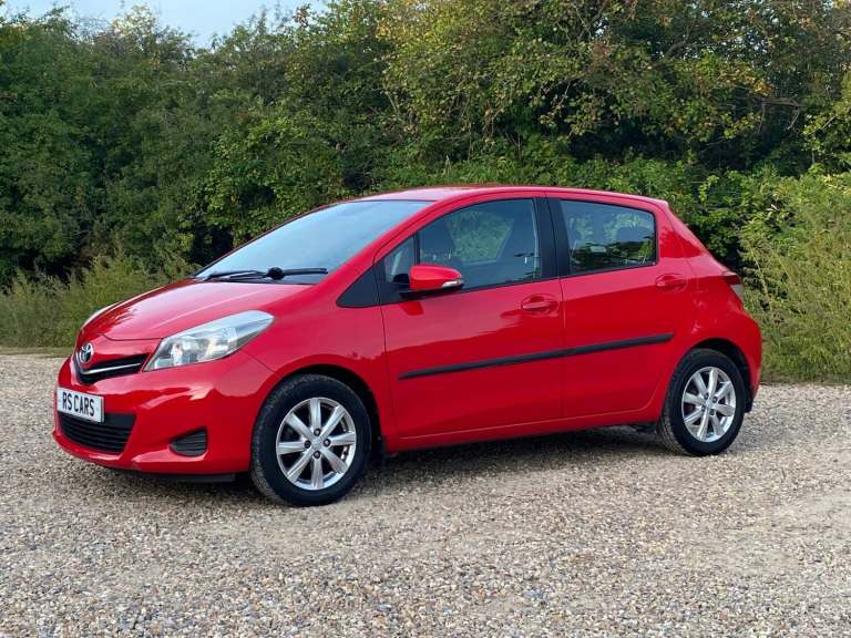 2013 Toyota Yaris 1.33 VVT-i TR 5dr HATCHBACK Petrol Manual