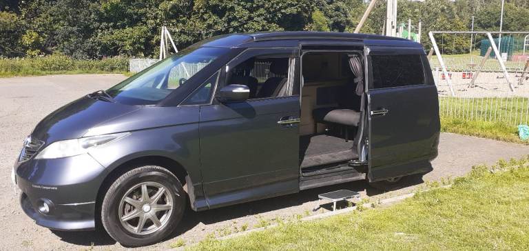 HONDA ELYSION CAMPERVAN