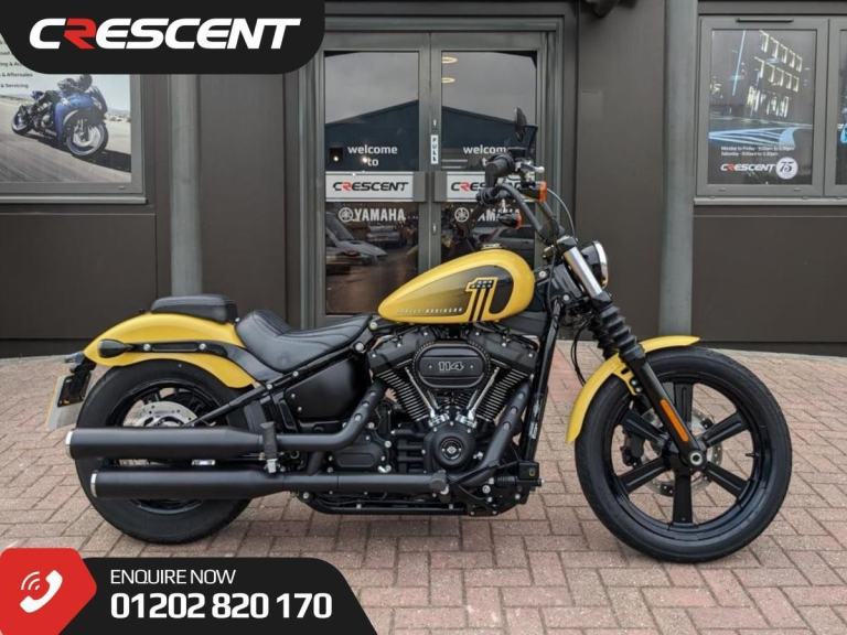 HARLEY-DAVIDSON FXBBS SOFTAIL STREET BOB 114 74 REG- INDUSTRIAL YELLOW - 1 OWNER