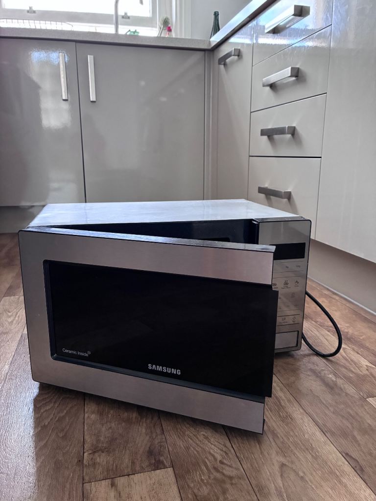 SAMSUNG stainless steel microwave oven MODEL ME83M