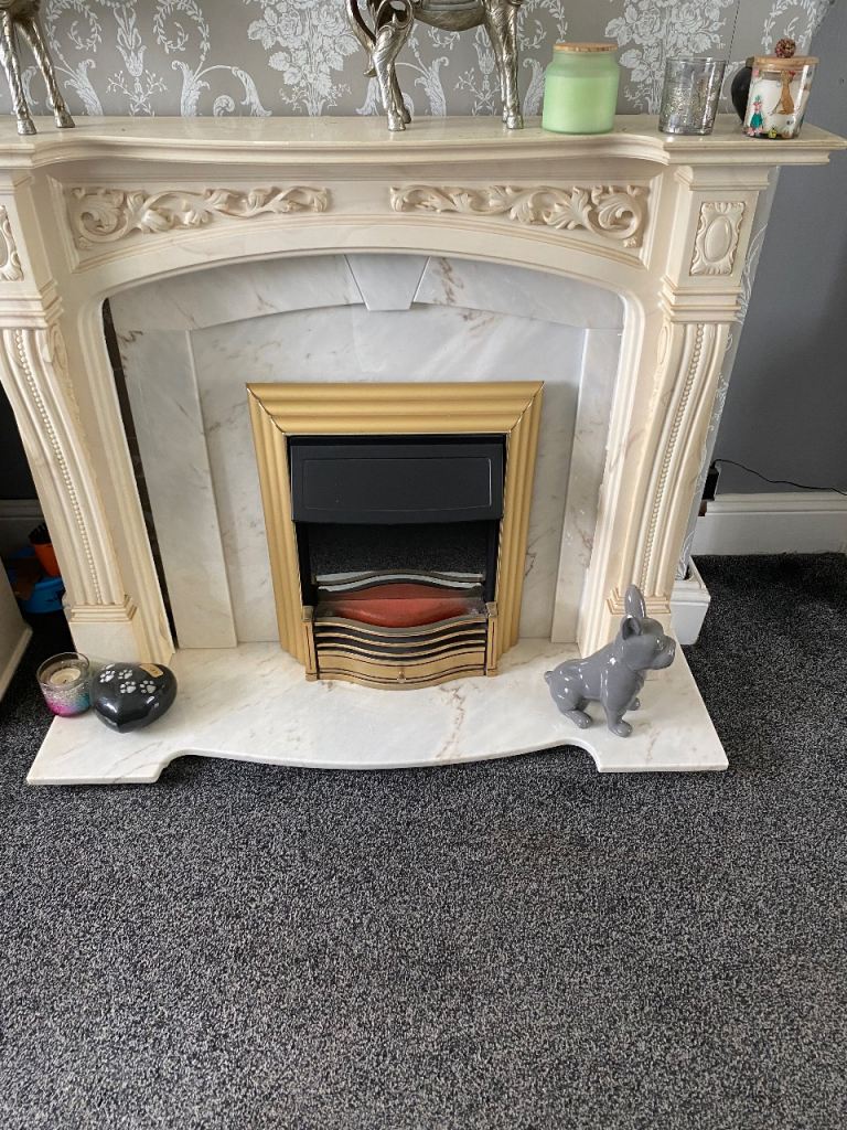 Cream Fire Surround with Electric Fire – Good Condition