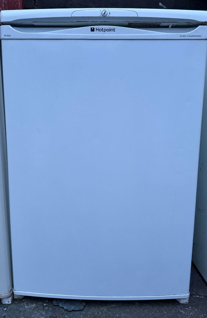 Hotpoint undercounter Fridge – White, Good Condition