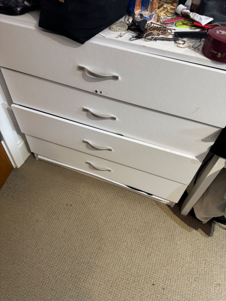 White chest of drawers – £20 quick sale