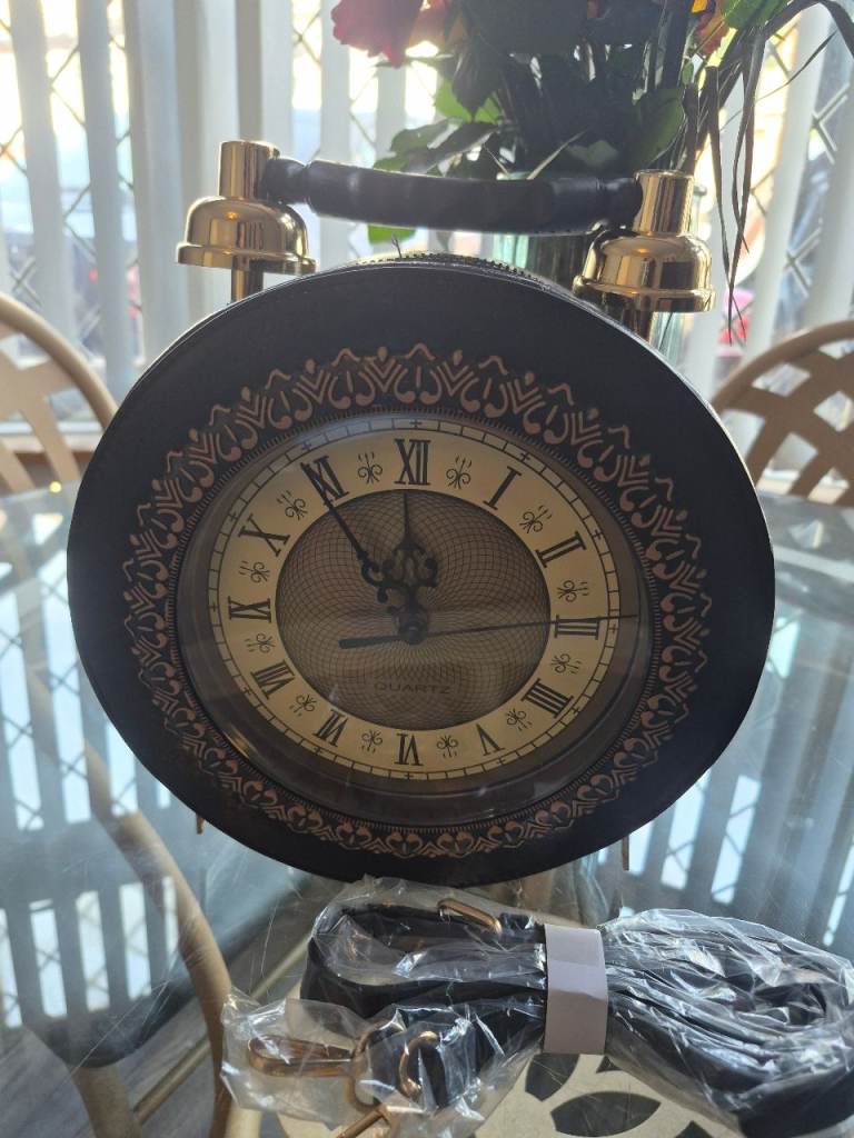 Clock face bag