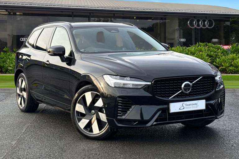 2023 Volvo XC60 2.0h T8 Recharge 18.8kWh Ultimate Dark Auto AWD Euro 6 (s/s) 5dr SUV PETROL/ELECT...