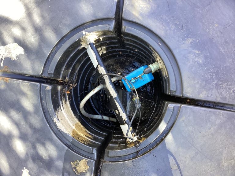 SOLID STONE GARDEN WATER FEATURE WITH LIGHTS 