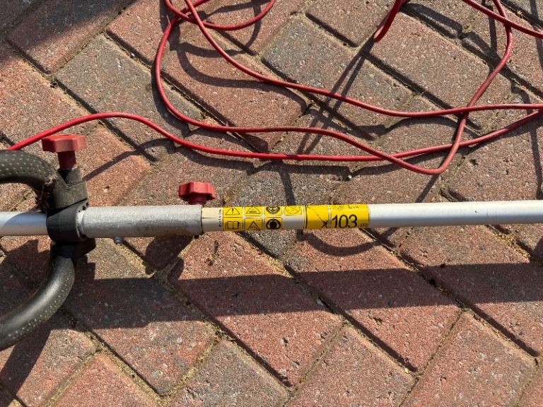 Bosch Electric Hedge Trimmer – Good Condition