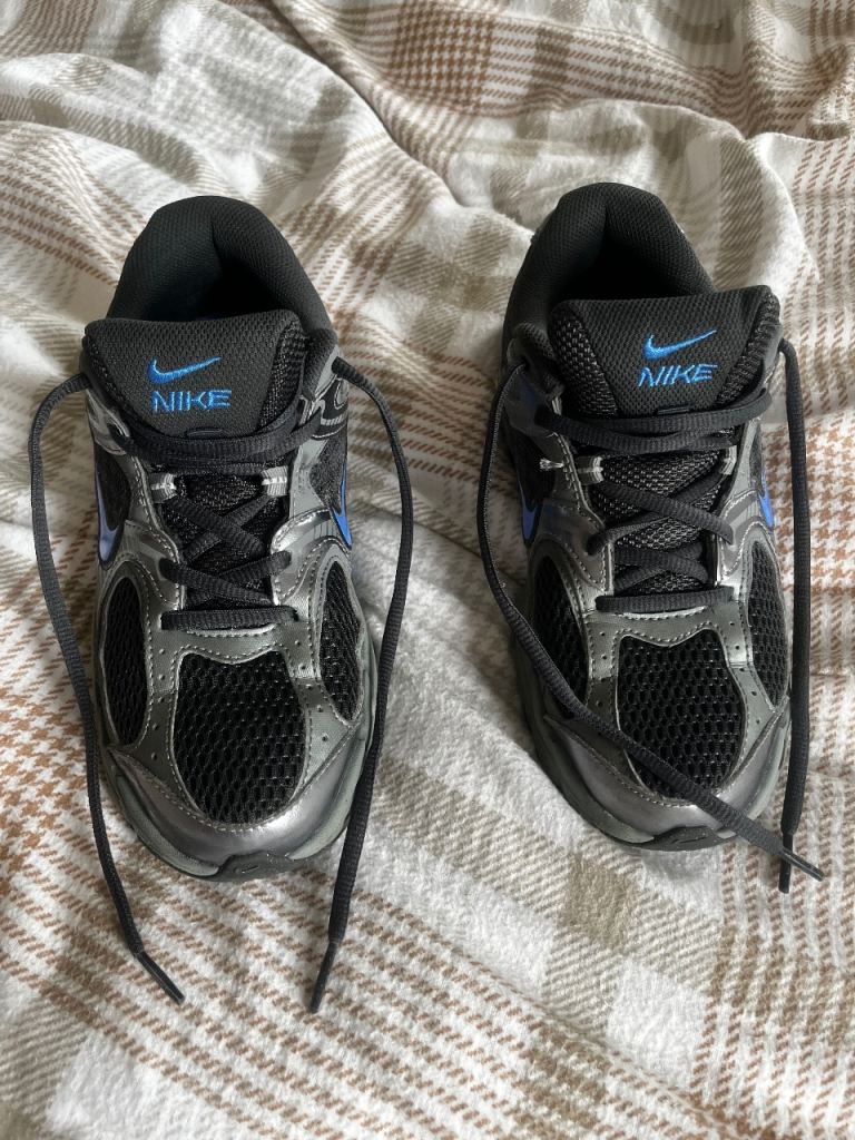 Nike V5 RNR trainers size 5.5