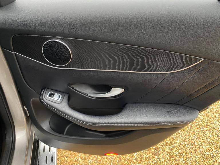 2020 Mercedes-Benz GLC 2.0 GLC300d AMG Line (Premium) G-Tronic+ 4MATIC Euro 6 (s/s) 5dr ESTATE Di...