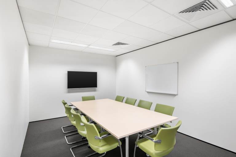 Milton Keynes - MK109RG \ Large Office Space with a Flexible Layout for Up to 10 Desks