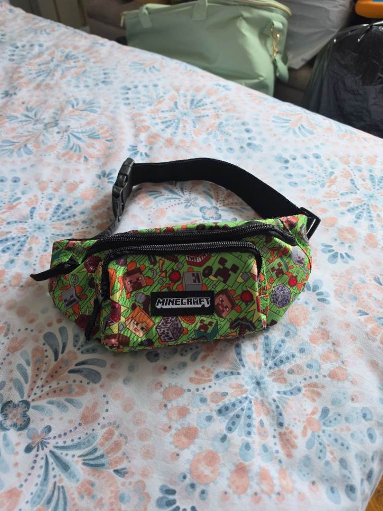 Minecraft Bum Bag – Brand new