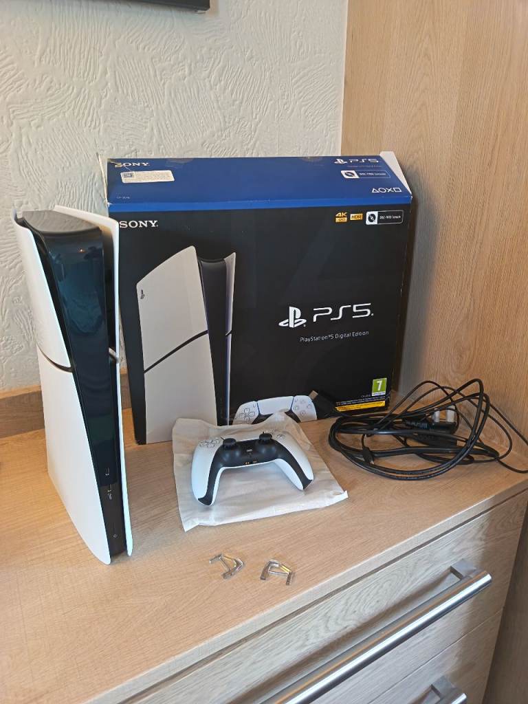 *Barely used* PS5 1TB Slim Edition Digital PlayStation 5 Console