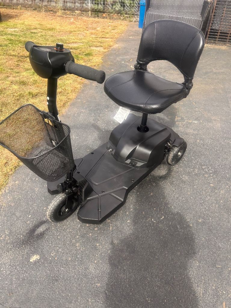 Black Mobility Scooter with Front Basket – Good Condition