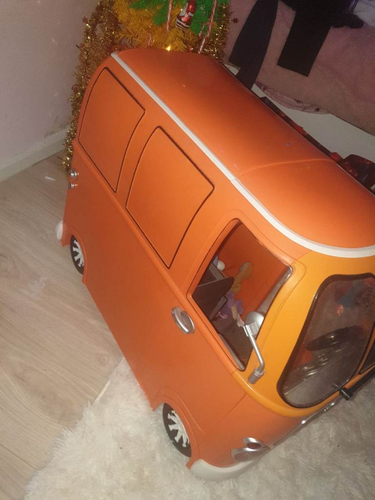 Toy cafe van on wheels 