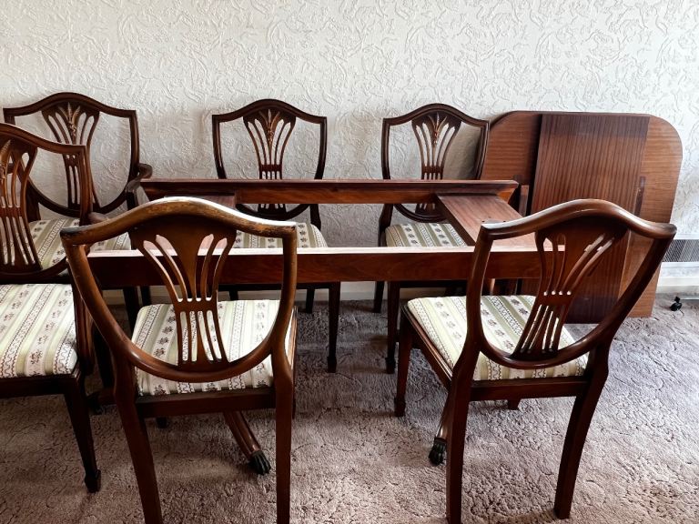 Dining table and chairs for 6