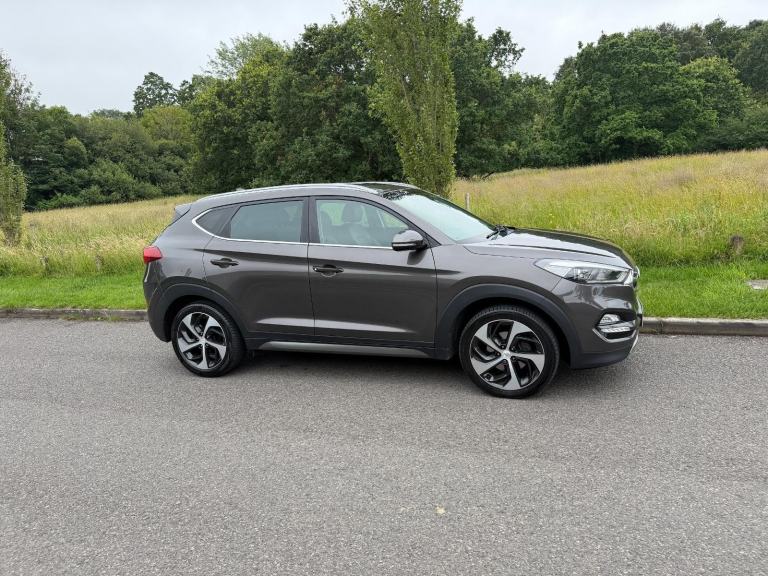 Hyundai Tucson 2.0 CRDi Blue Drive Premium Euro 6 5dr DIESEL MANUAL 2015/65
