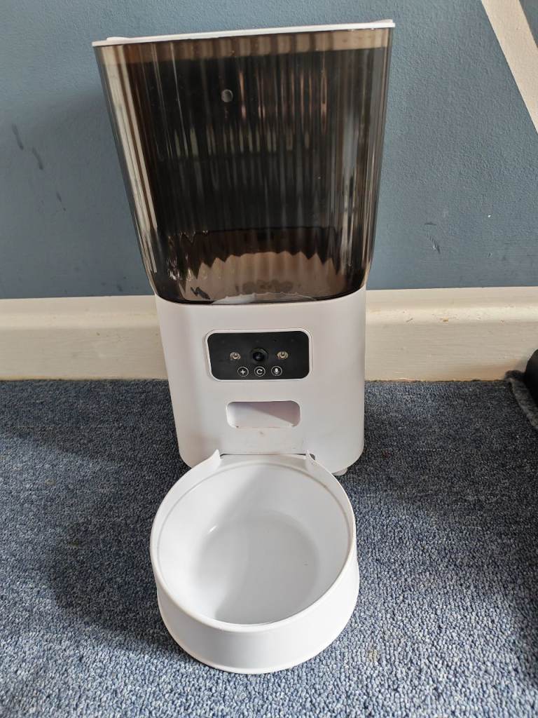 Smart Automatic Cat Feeder with Camera – App Controlled (5L)- 