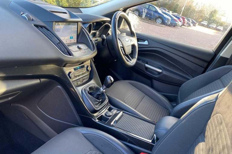 2017 Ford Kuga 2.0 TDCi Titanium (150 PS) 5-Door MPV HATCHBACK Diesel Manual