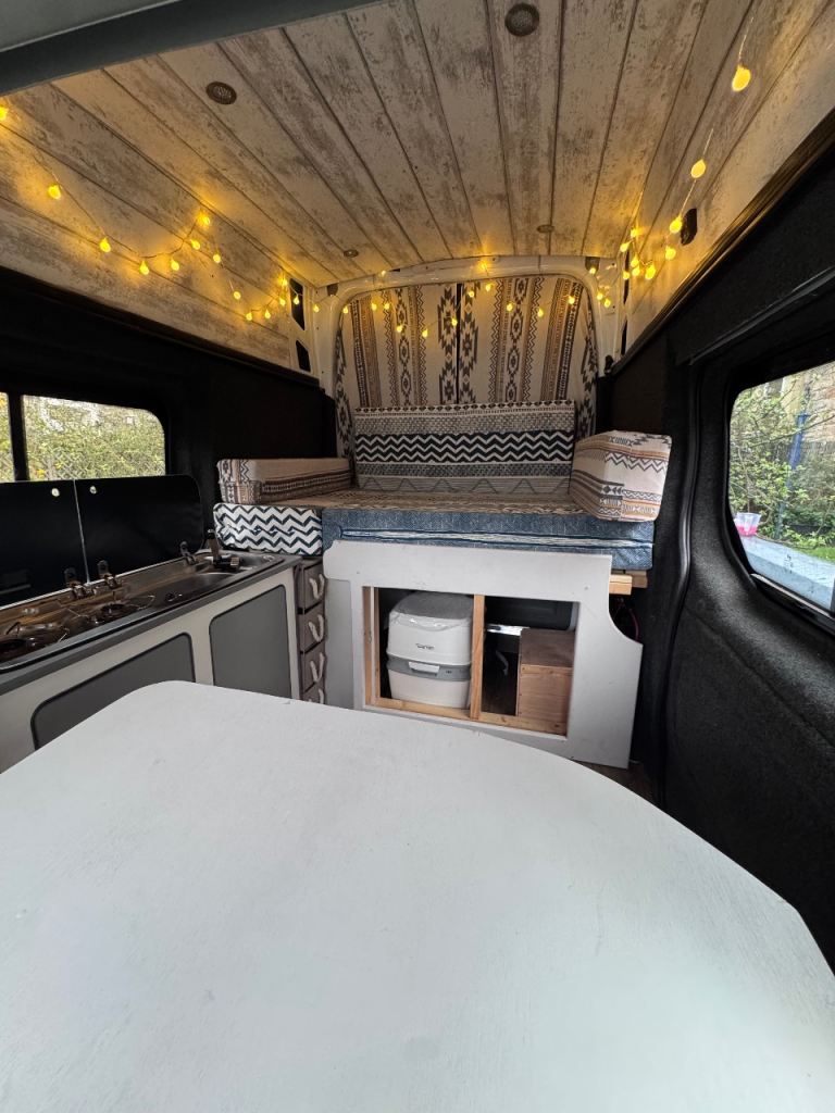 Renault Trafic High Top Camper – Diesel Heater – Long MOT – £4,495