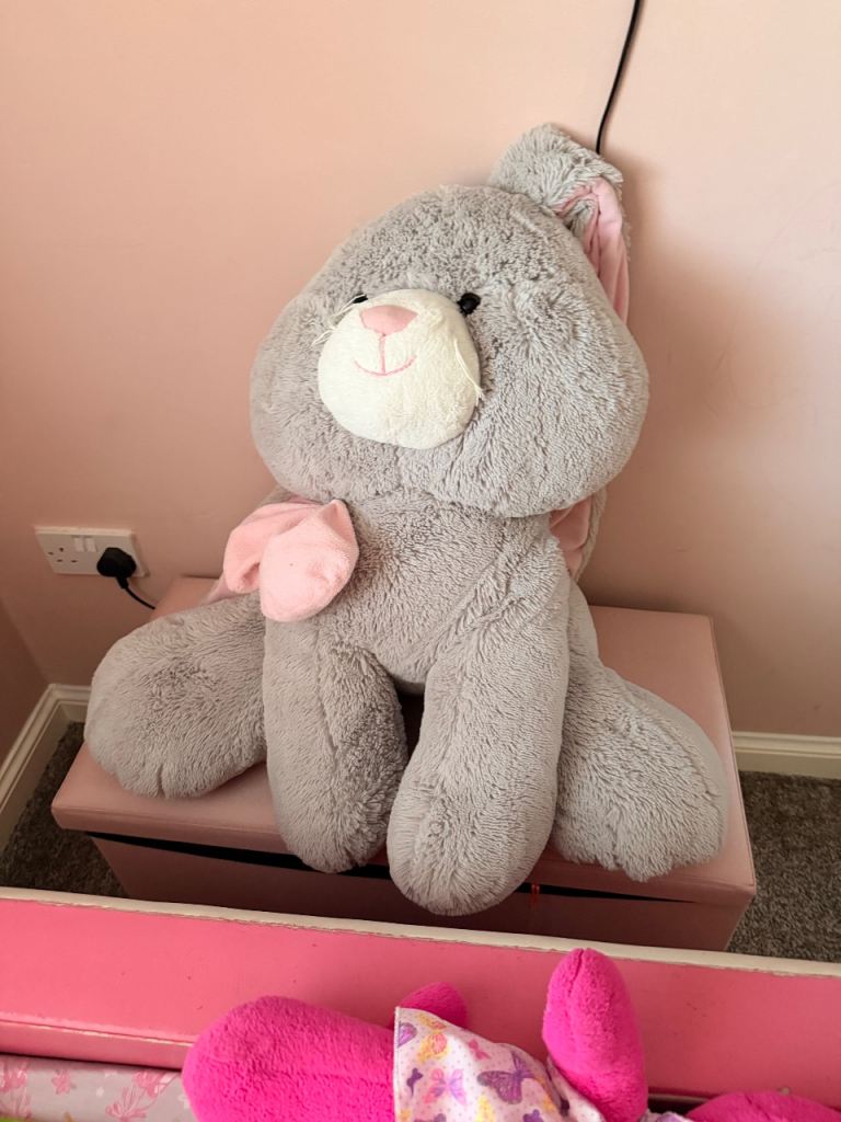 Large bunny