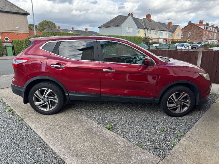 Nissan, QASHQAI, Hatchback, 2014, Manual, 1598 (cc), 5 doors