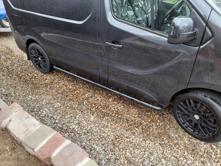 Renault trafic/ primastar side bars £60