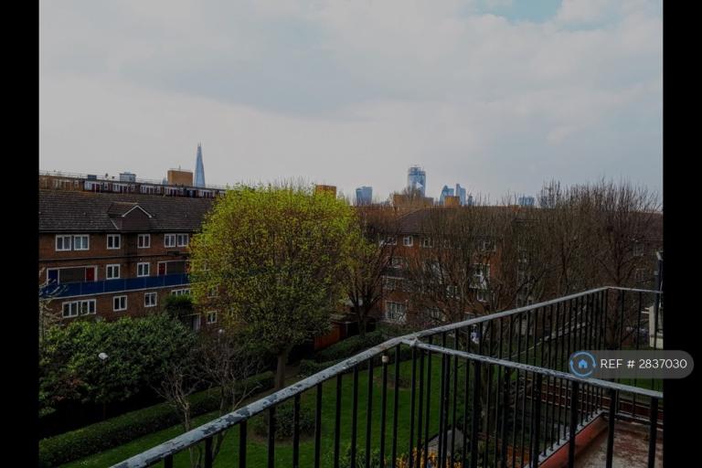 3 bedroom flat in Slippers Place, London, SE16 (3 bed) (#2837030)