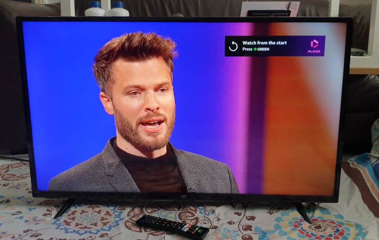 Smart JVC 40 inches Tv wifi YouTube Netflix builtin 