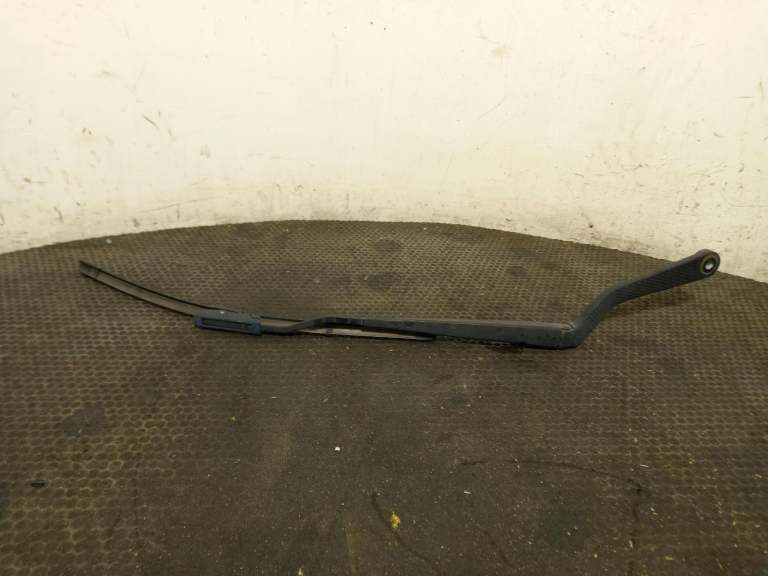 Smart Forfour Right Wiper Arm 2014-2022 5 Door Hatchback