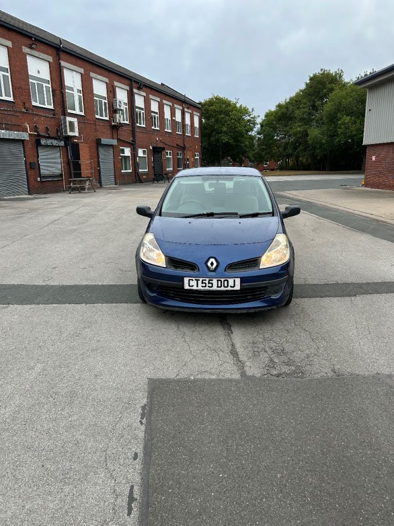 Renault, CLIO,2005, automatic , 1598 (cc), 3 doors
