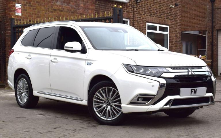  Mitsubishi Outlander 2.4h TwinMotor 13.8kWh 5hs CVT 4WD Euro 6 (s/s) 5dr Petrol/Electric Hybrid ...