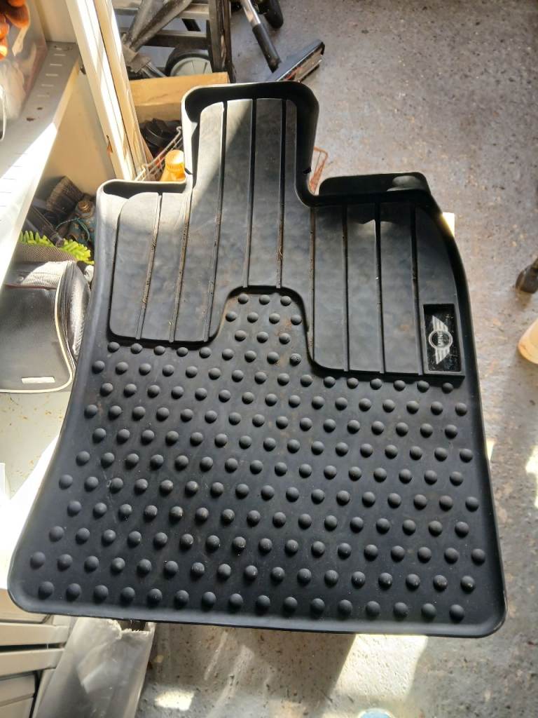 Mini car mats