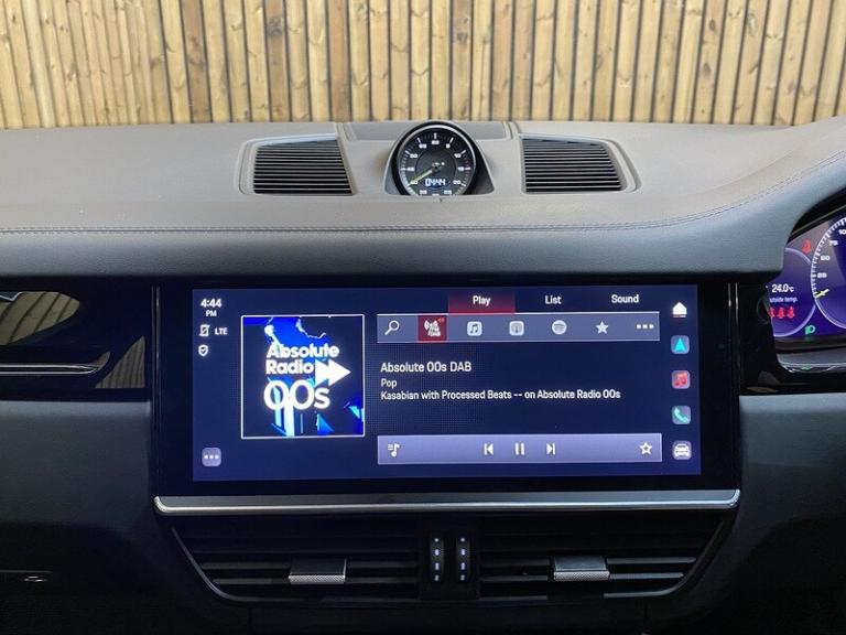 2022 Porsche Cayenne V6 E-Hybrid SUV HYBRID Automatic