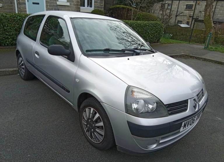 Renault Clio 1.2 only 55000 miles £1200